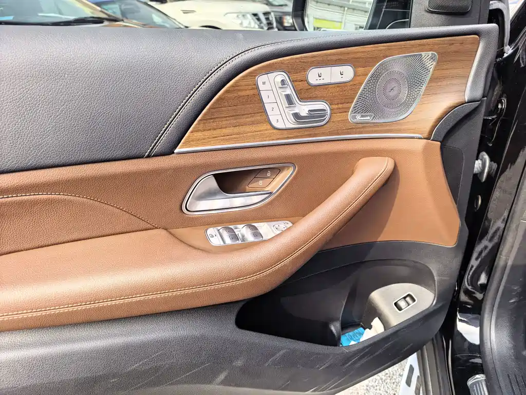 Mercedes-Benz GLE (Import) — миниатюра 6