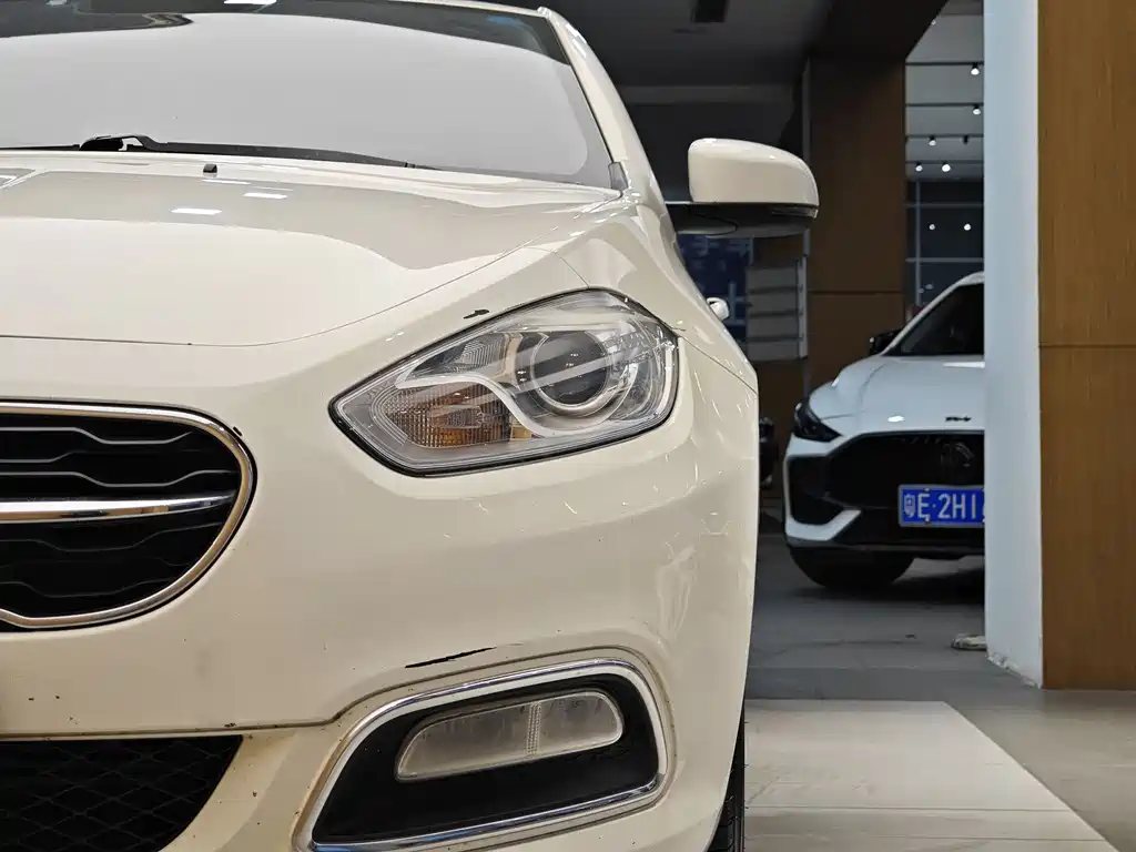 Fiat Viaggio 2015 1.4T AT Enjoy