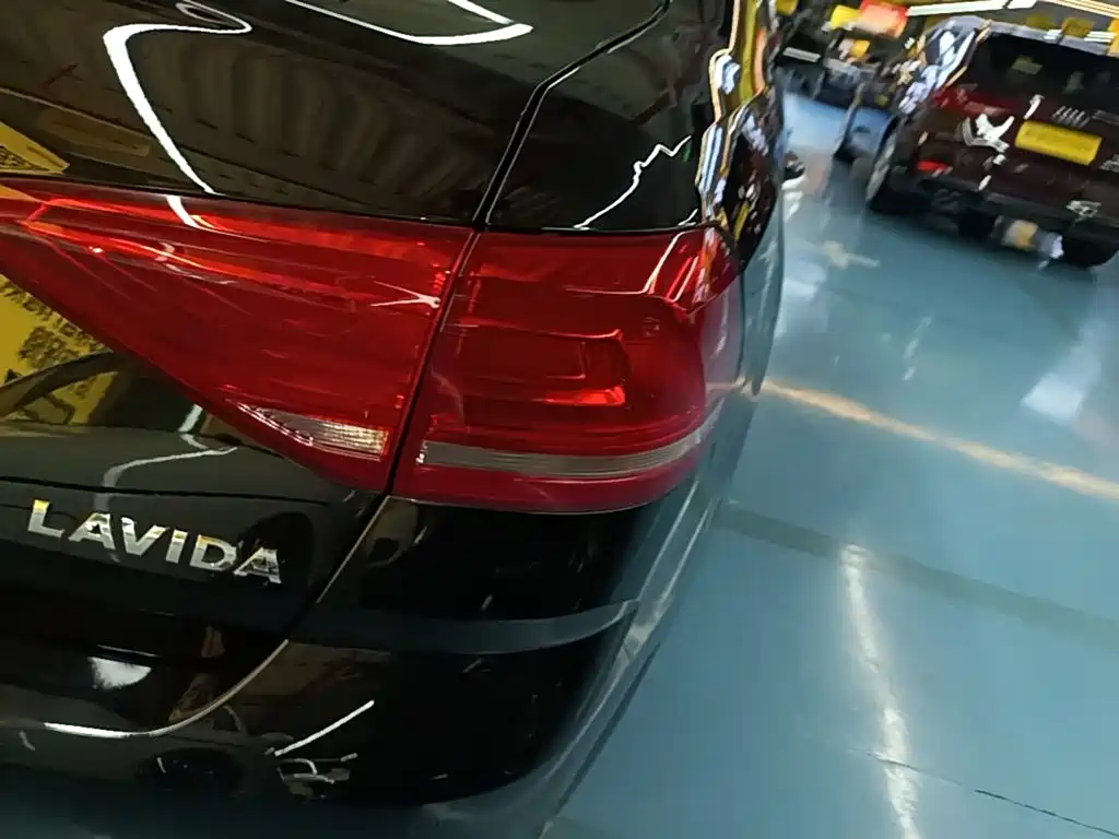 Volkswagen Lavida — миниатюра 8