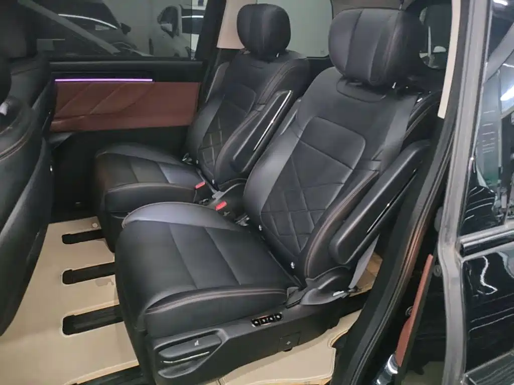 GAC Motor Trumpchi E8 PHEV — миниатюра 17