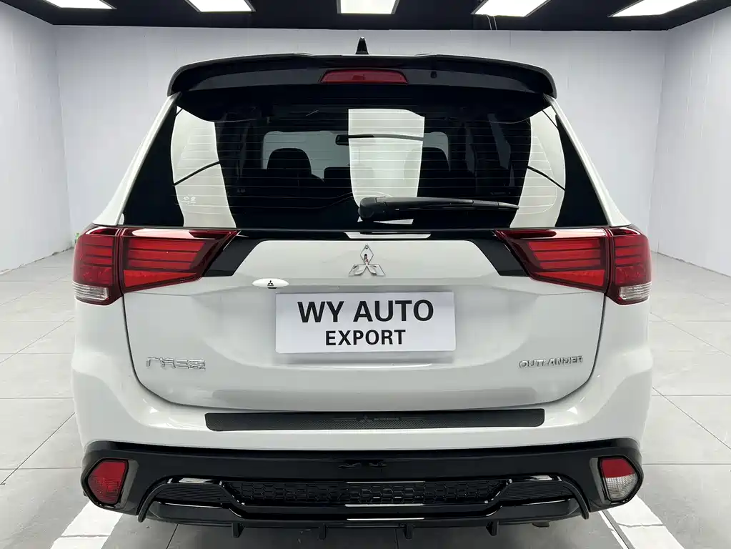 Mitsubishi Outlander — миниатюра 5