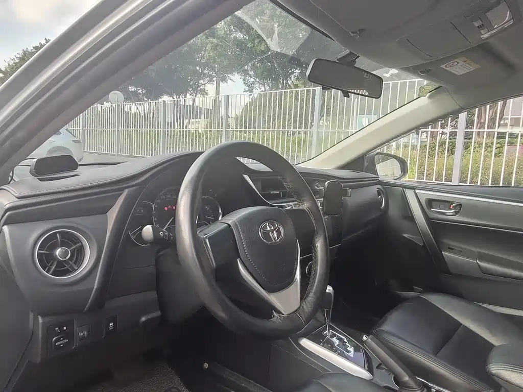 Toyota Corolla — миниатюра 12