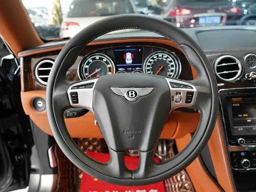 Bentley Flying Spur — миниатюра 9