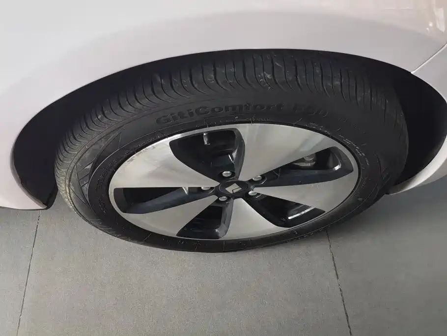 Baojun Yunduo — миниатюра 6