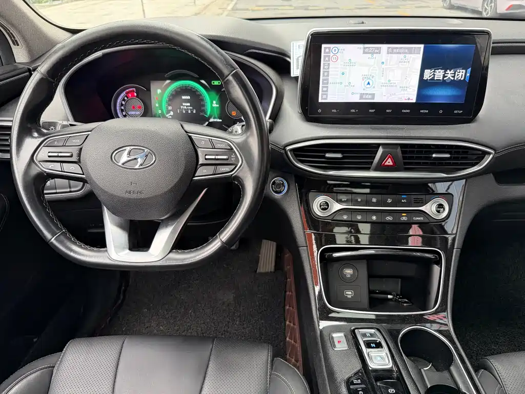 Hyundai Santa Fe — миниатюра 9