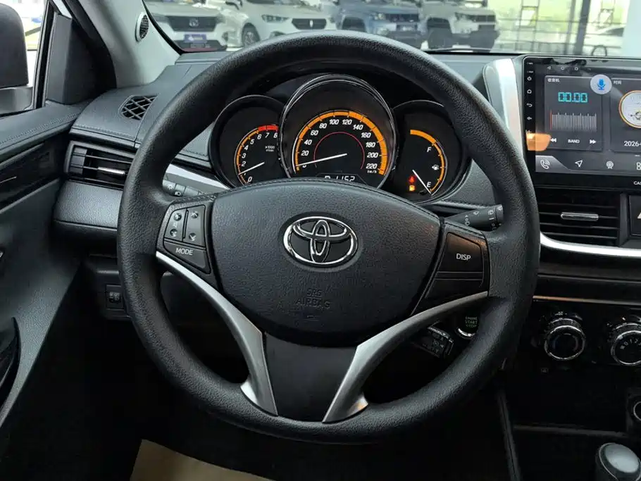 Toyota Yaris L — миниатюра 15