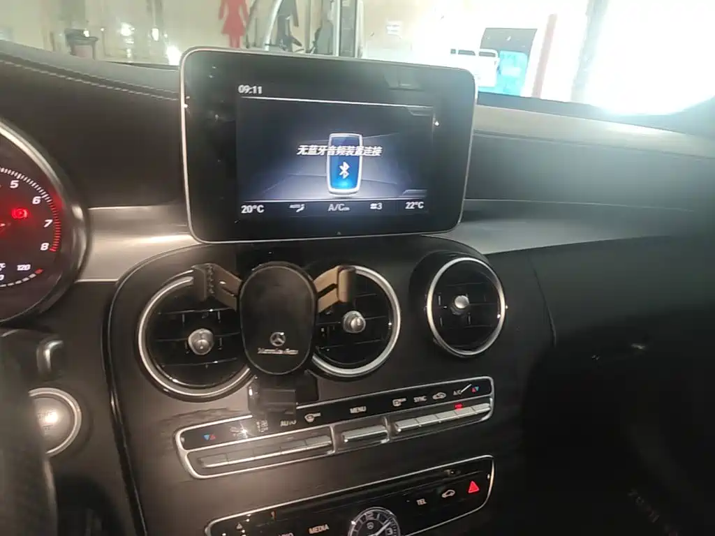 Mercedes-Benz C-Class — миниатюра 13