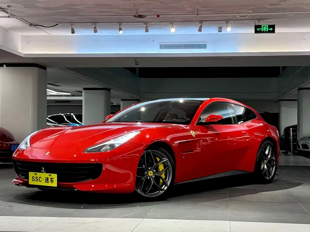 Купить Ferrari GTC4Lusso