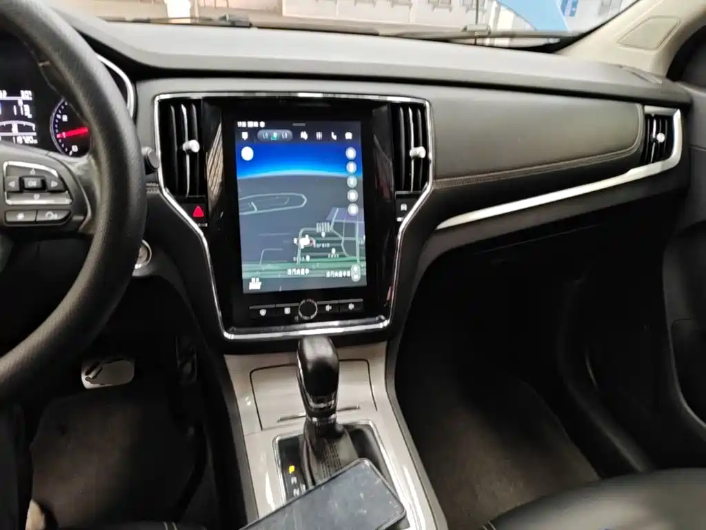 Roewe RX5 — миниатюра 10