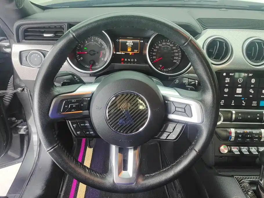 Ford Mustang — миниатюра 14