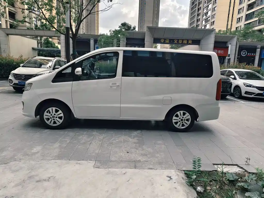 JAC Refine Refine M3 — миниатюра 3