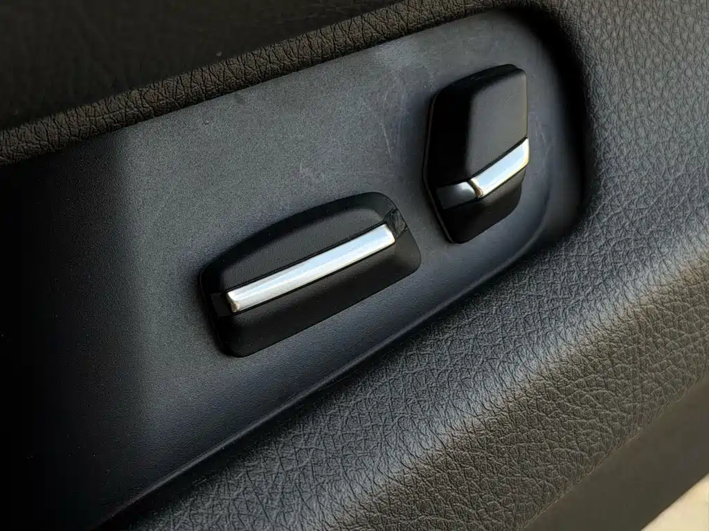 BMW 3 Series — миниатюра 14