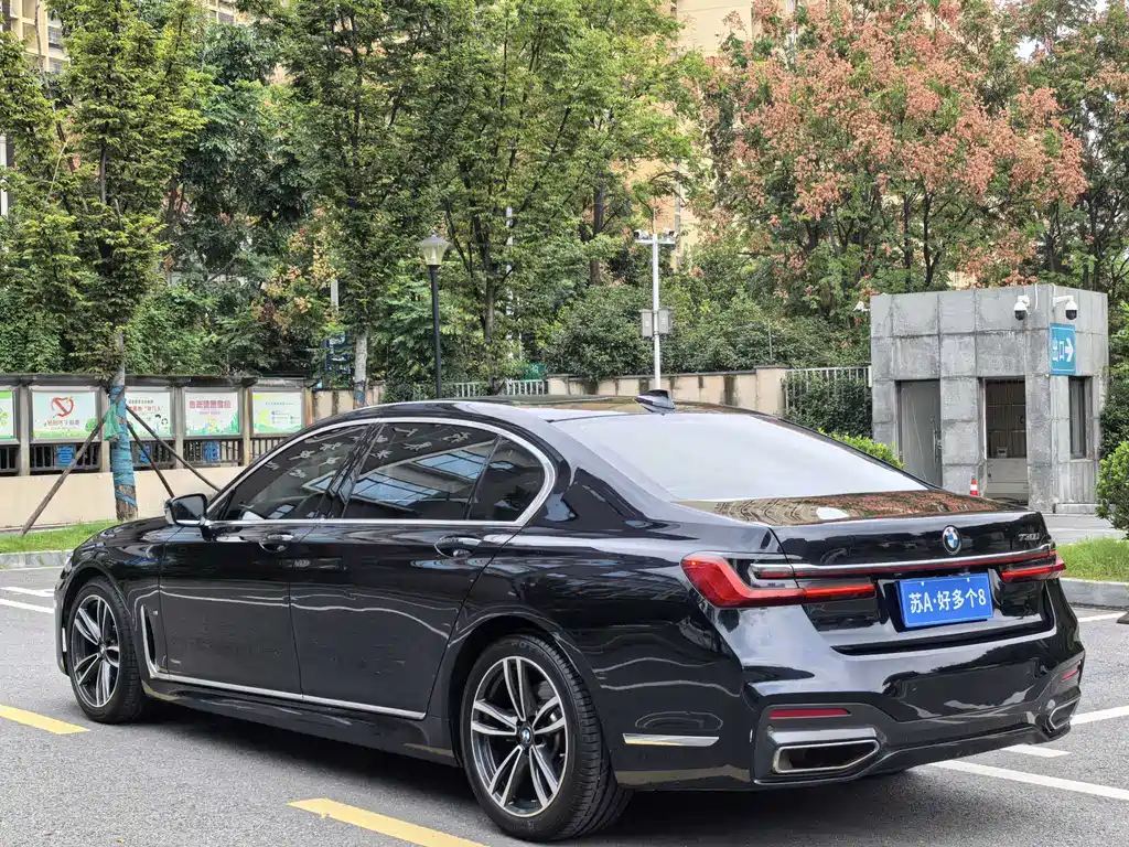 BMW 7 SERIES