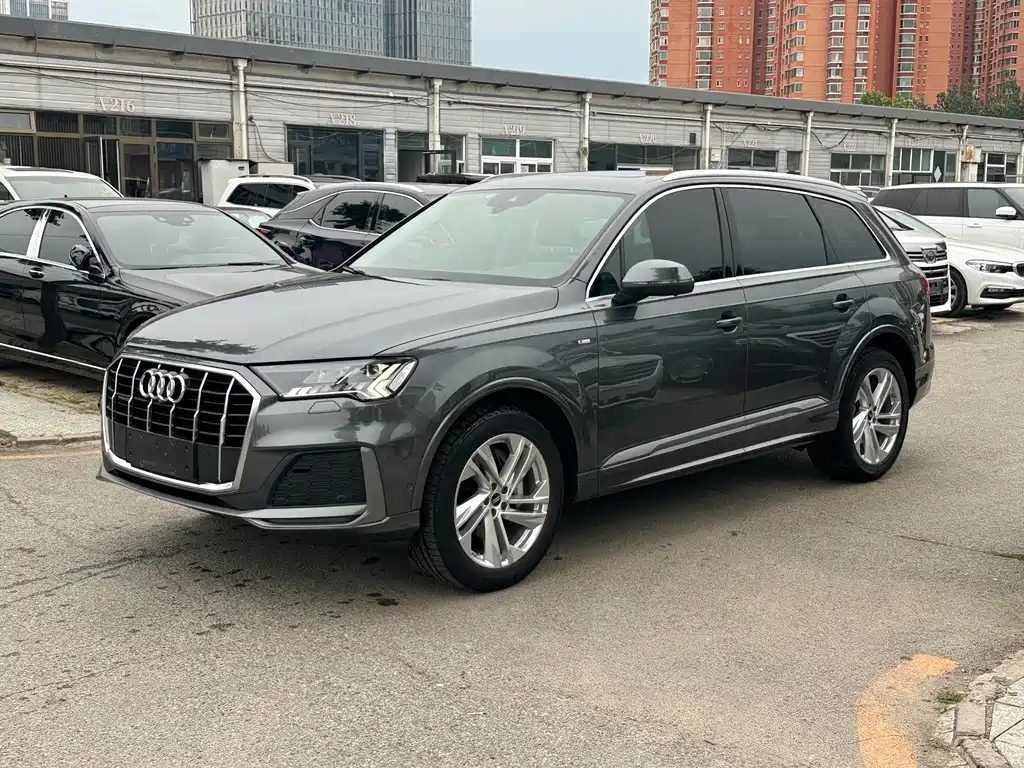 Audi Q7 2021 45 TFSI quattro S line Sport