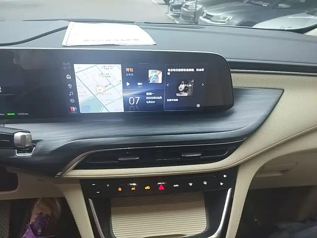 Buick GL8 Hybrid — миниатюра 13