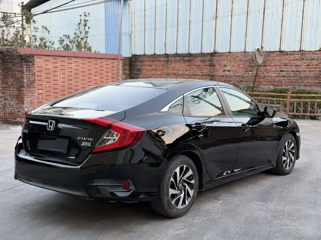 Honda Civic — миниатюра 5