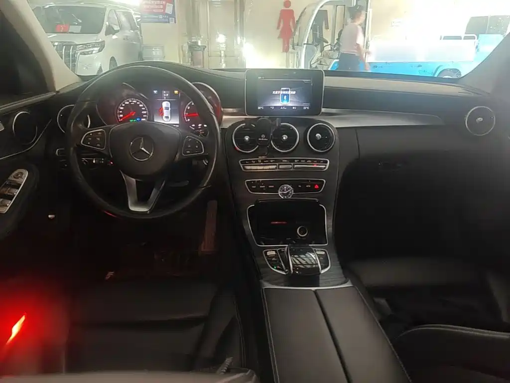 Mercedes-Benz C-Class — миниатюра 10