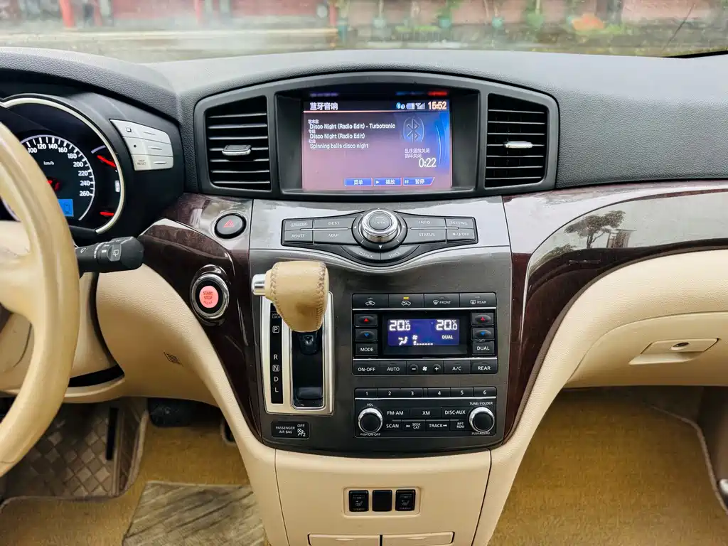 Nissan Quest — миниатюра 10