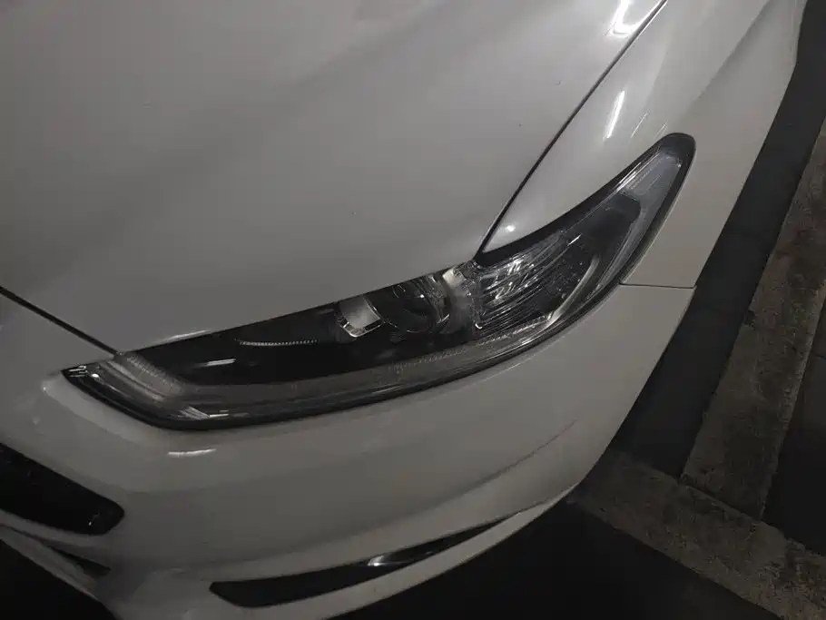 Ford Mondeo — миниатюра 5