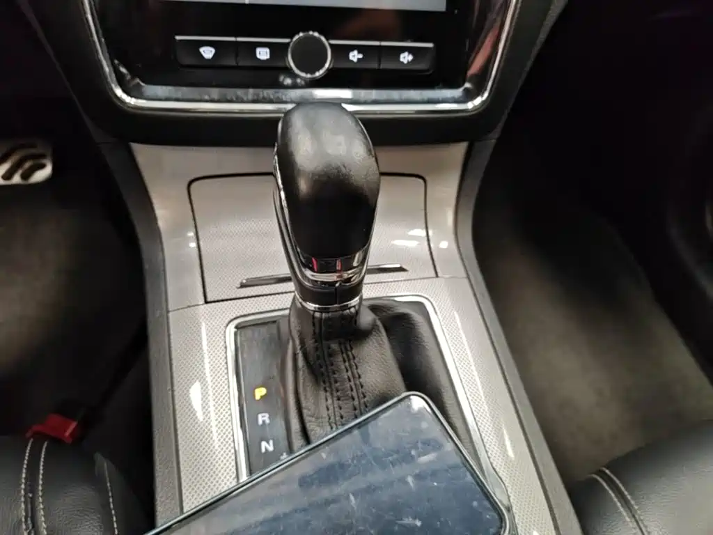 Roewe RX5 — миниатюра 14