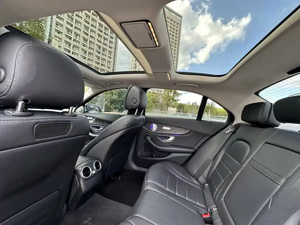 Mercedes-Benz C-Class — миниатюра 20