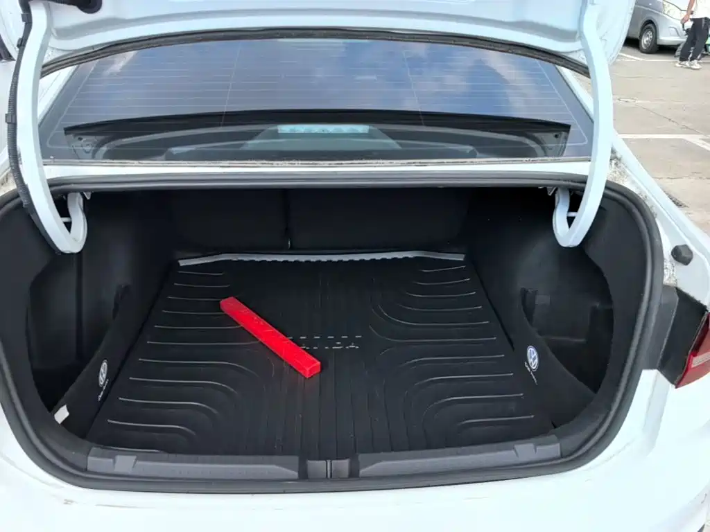 Volkswagen Lavida — миниатюра 19