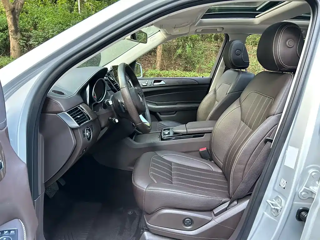 Mercedes-Benz GLE (Import) — миниатюра 3