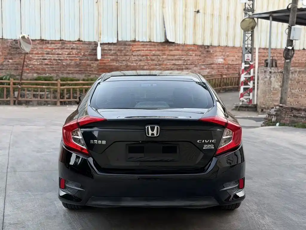 Honda Civic — миниатюра 4