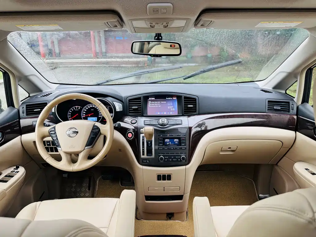 Nissan Quest — миниатюра 8