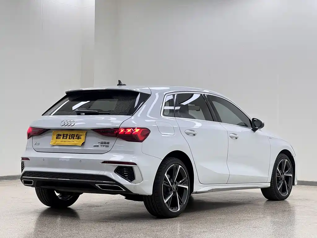 Audi A3 2023 Sportback 35 TFSI Fashion Sport
