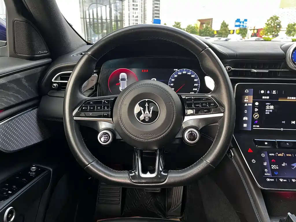 Maserati Grecale — миниатюра 18