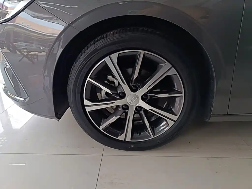 Geely Emgrand — миниатюра 23