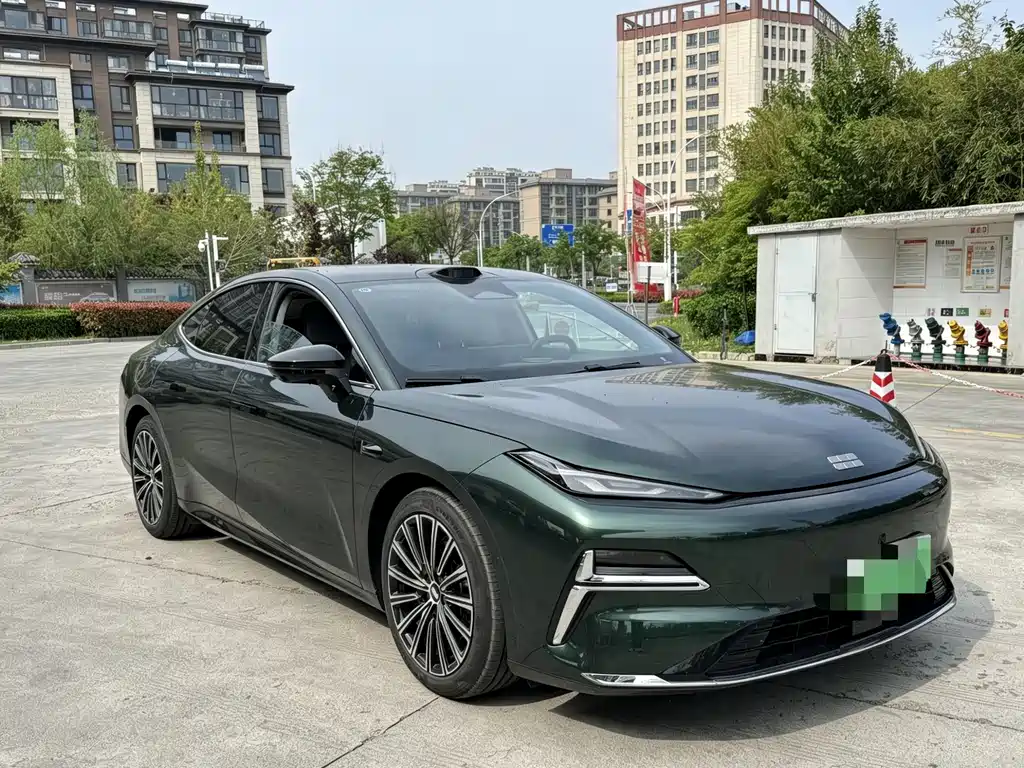 Geely Galaxy Galaxy 8 8 2025 130km EM-P
