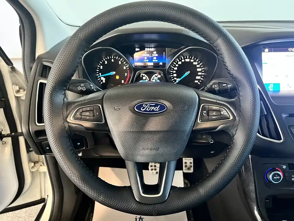 Ford Focus — миниатюра 9