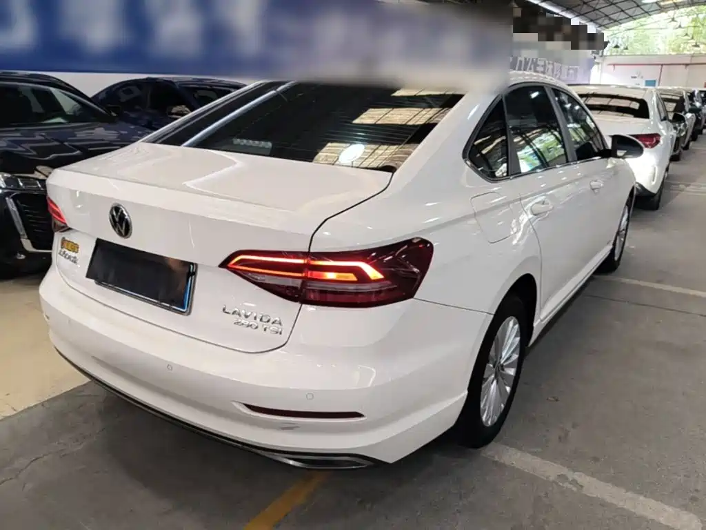 Volkswagen Lavida — миниатюра 7