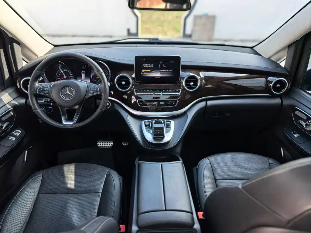 MERCEDES-BENZ V CLASS