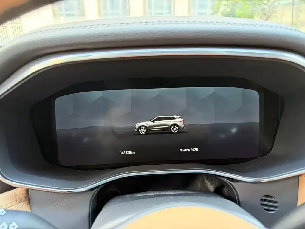 Jaguar F-PACE — миниатюра 16