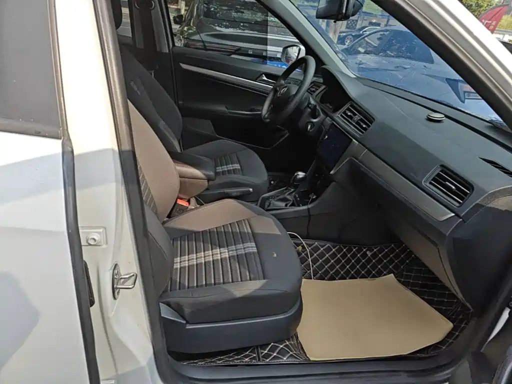 Volkswagen Lavida — миниатюра 25