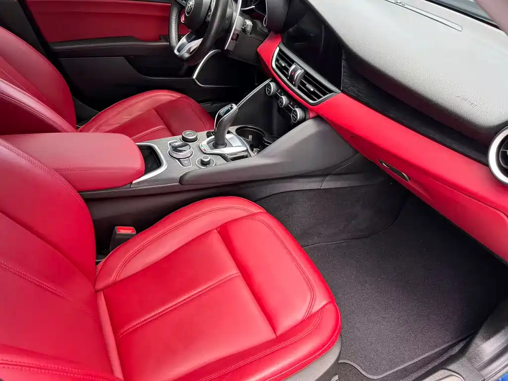 Alfa Romeo Giulia — миниатюра 12