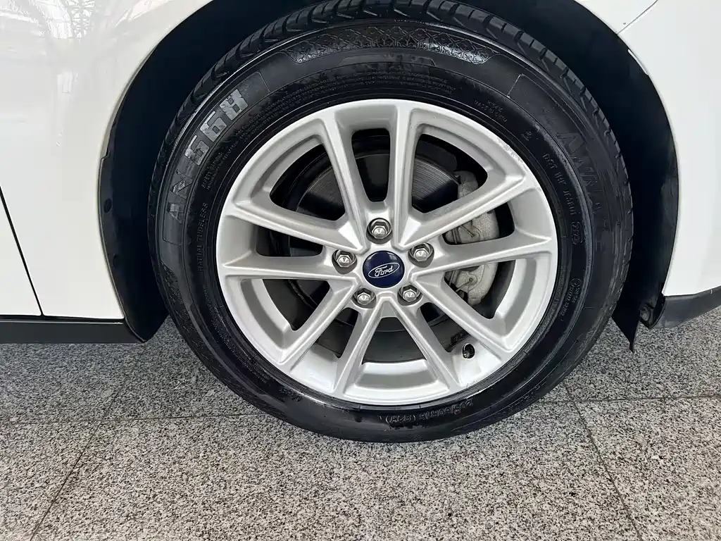 Ford Focus — миниатюра 18