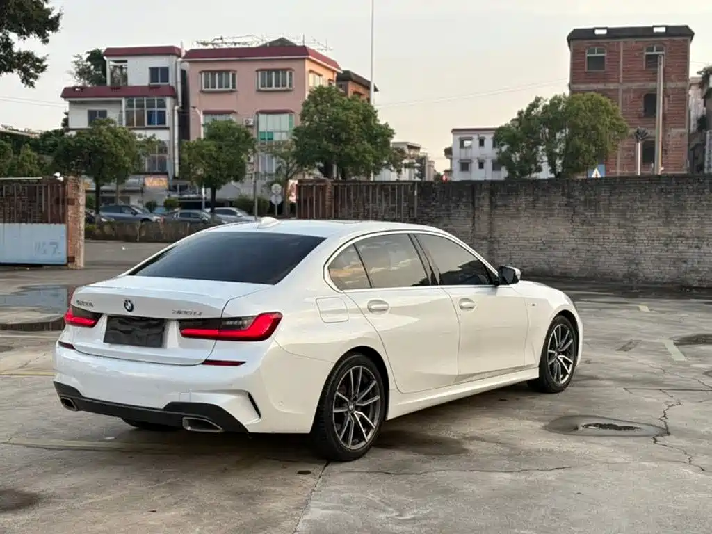 BMW 3 Series — миниатюра 4