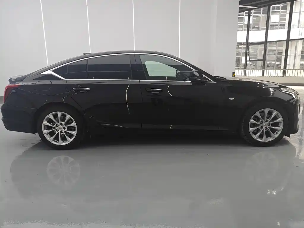 Cadillac CT5 — миниатюра 4