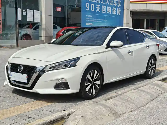 NISSAN TEANA