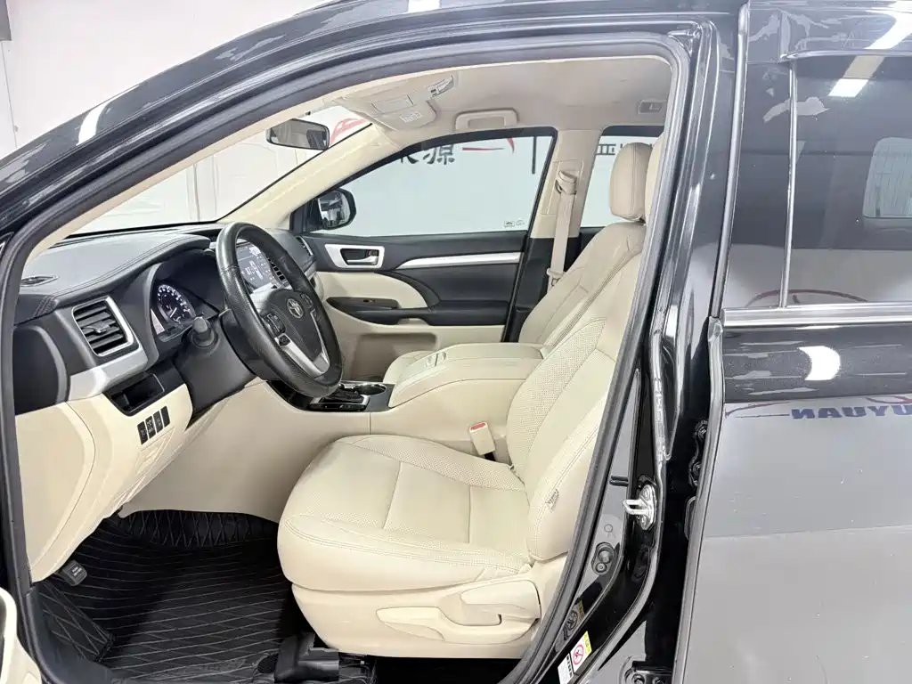 Toyota Highlander — миниатюра 7