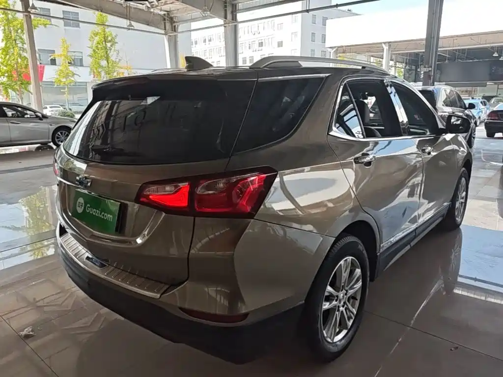 Chevrolet Equinox — миниатюра 7