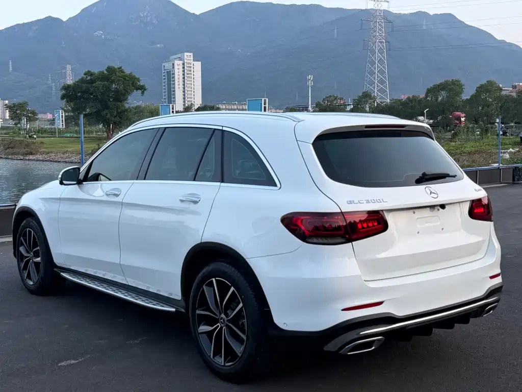 Mercedes-Benz GLC — миниатюра 9