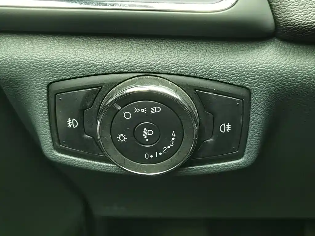 Ford Escort — миниатюра 21