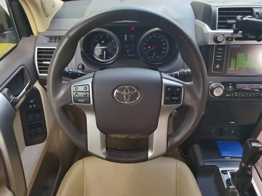 Toyota Prado — миниатюра 11