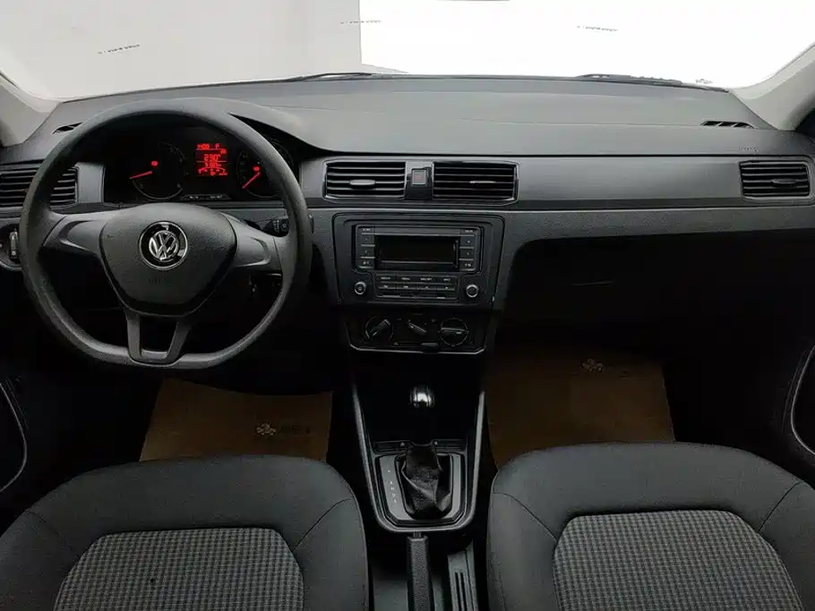 Volkswagen Santana — миниатюра 12