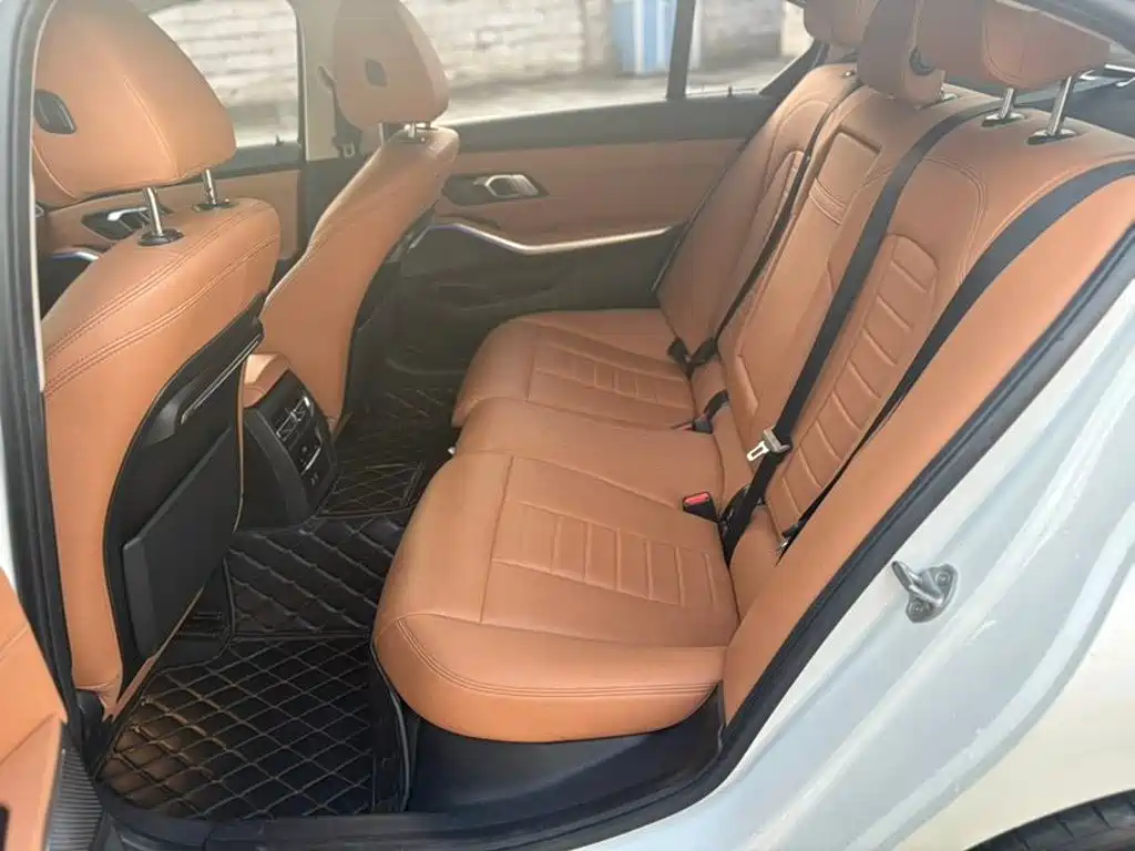 BMW 3 Series — миниатюра 8